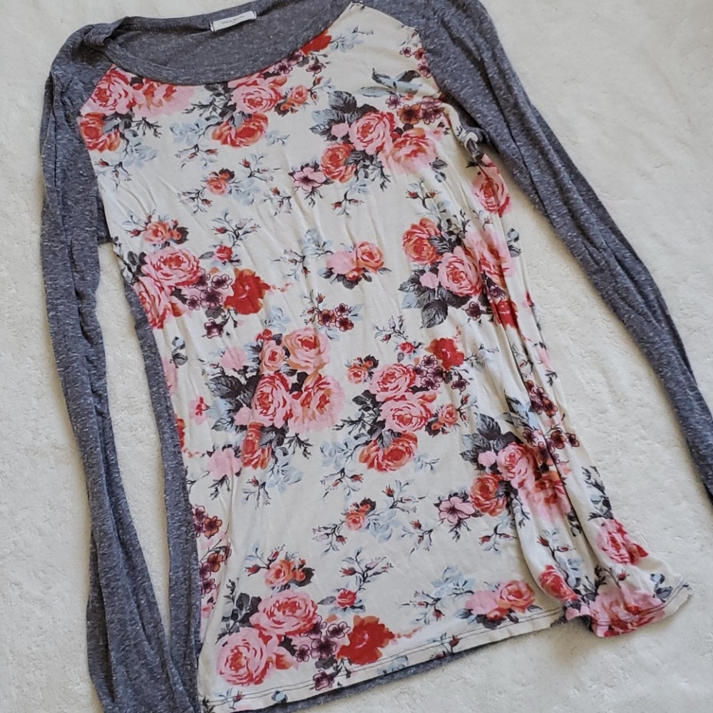 Dottie Couture Floral Top With Grey Sleeves